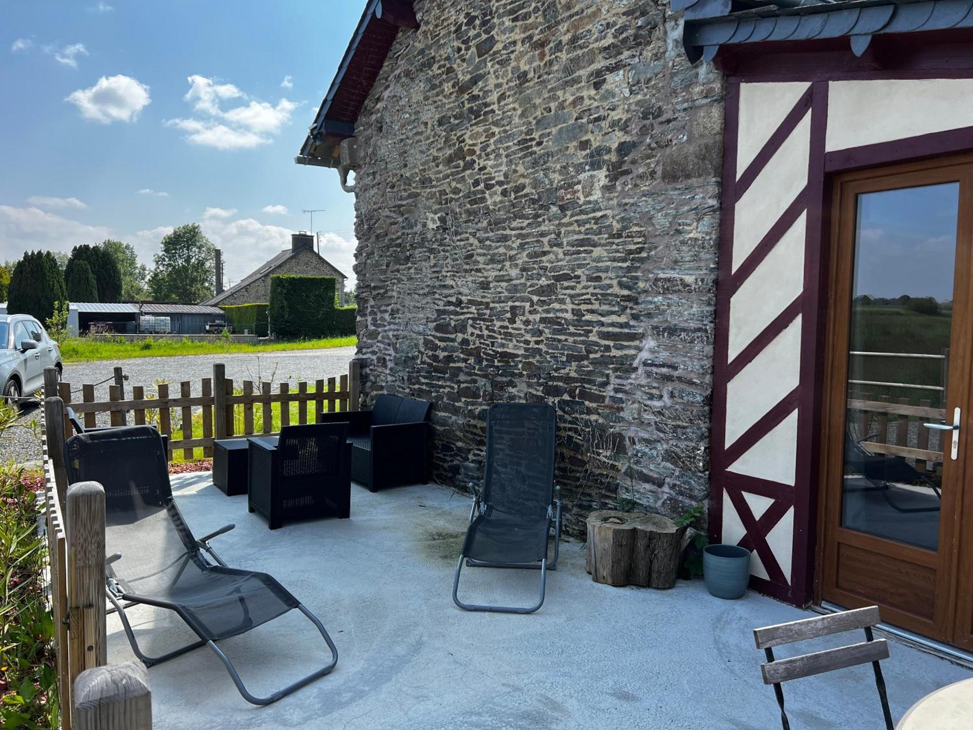 Domaine De La Ville Cherel, Maison A Colombage Pontorson Kültér fotó